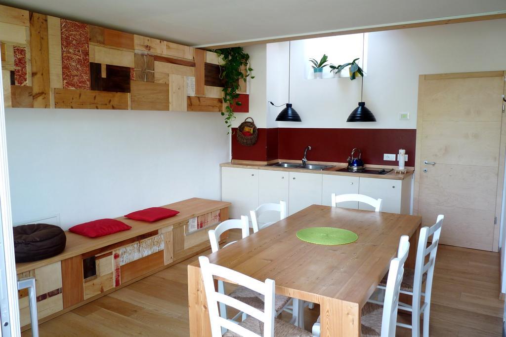B&B Casa Sul Lago - Appartamenti カルチェラーニカ・アル・ラーゴ 部屋 写真